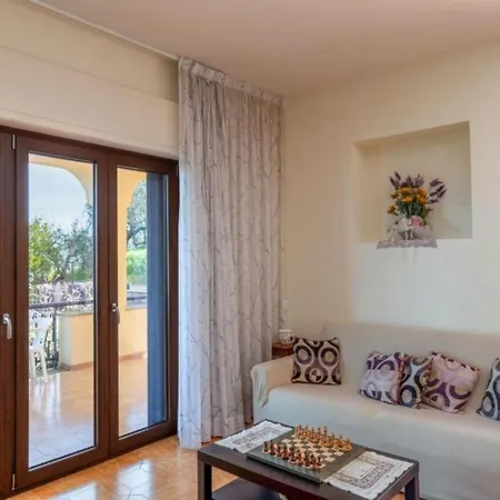 La Terrazza Di Valeria By Interhome アパート *