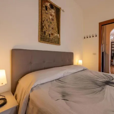 La Terrazza Di Valeria By Interhome Daire